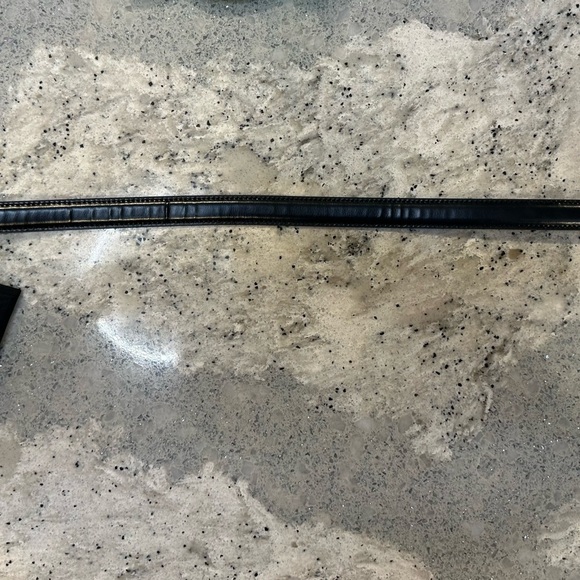 Celine SMALL 18MM WESTERN BELT IN TAURILLON LEATHER Size 70 - Picture 10 of 16